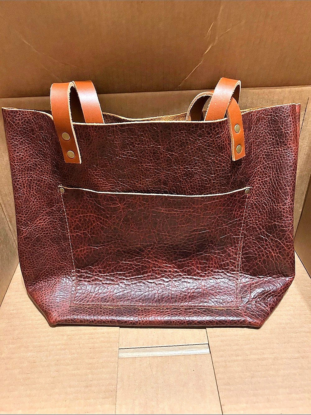 Portland Leather Medium Classic Tote in Cinnamon Bear Brown